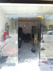  1 واجهة سكريت مع باب قياس ارتفاع 3متر عرض 340سم شغال ميه ميه