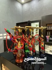  4 طاولات 1m*1m مع اربع كراسي 30 ارجيلة سوري والماني للبيع