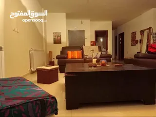  3 شقه مفروشه للايجار قرب شارع ركّب والكليه الاهليه