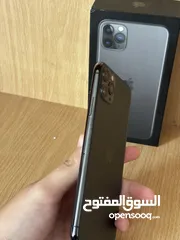  2 ايفون 11 برو ماكس 256 بحاله ممتازه جداً