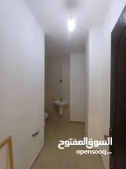  16 شقه فارغه للايجار خلدا
