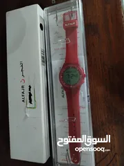  2 الساعة النسائية الرياضية  جديد بسعر 25 دينار لا يوجد خدمة توصيل