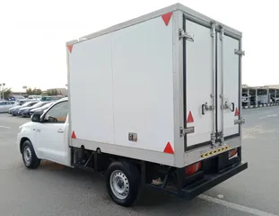  3 Toyota Hilux V4 2.7L(Meat fridge) Model2014