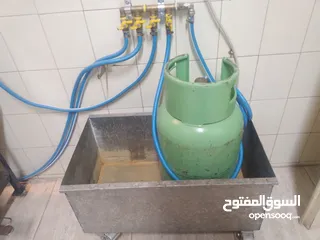  23 غريل صاج وشاركول فرن فريزر شواية شاورما عدد 2 + شواية دجاج 6 اسياخ + ماكينة جبنة سائلة صناعة تركية