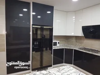  2 مطبخ بحاله ممتازه نوعيه جيده