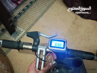  3 عداد ديجيتال كهربائي سرعته 35كيلو للبيع