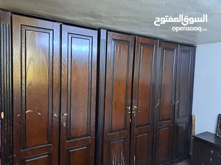  18 عفش نظيف بداعي الترحيل للبيع المستعجل بسعر جيدمكون من خزانه وكومدينه عدد 2وتخت مجوز مع فرشه