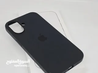  3 IPhone 16 256G 100% Battery + click iOS keyboard