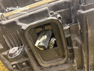  3 للبيع ضو مرسيدس E200 بركب عل 2017 او 2018 مستعمل بحالة الوكالة. التواصل على الرقم الي بل وصف الزين
