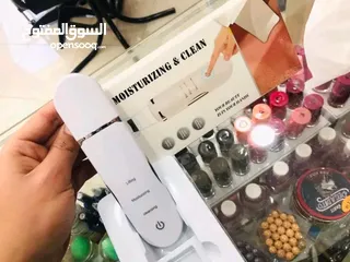  7 جهاز تنظيف البشرة بعمق بالموجات التراسونيك تنظيف الزيوان و الجلد سكن سكرابر Ultrasonic Skin Scrubber