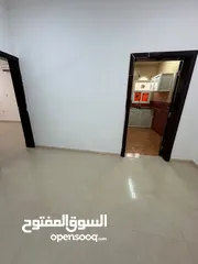  9 شقة بالغبرة غرفة وصالة Apartment in Ghubrah, room and lounge