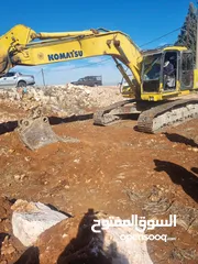  17 حفارة كوماتسو موديل 2005