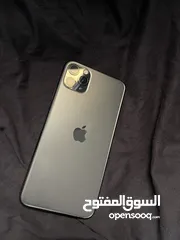  2 iPhone 11 pro max  265 gb .   سعر حرق   .....بطارية 87