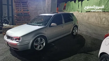  2 للبيع جولف mk4 موديل 2003