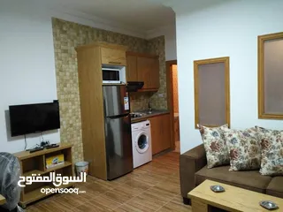 16 ستوديو للإيجار شارع الجامعه من المالك مباشرة