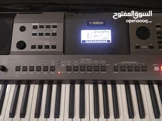  2 Yamaha PSR I500