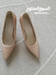  1 كندرة كعب 7 سم بيج جديدة