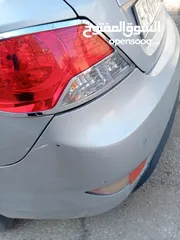  2 هونداي اكسنت للبيع  بحاله ممتازه شصيات الف مطور الف السياره مكسور عليها سنه ترخيص امكانية البدل ع كا
