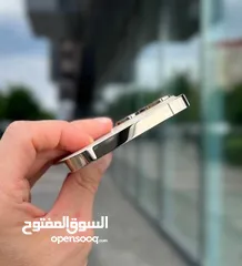  15 ايفون 13 برو  ذاكره 256 جى بى بحاله الوكاله متوفر فى الفرعين ومتاح توصيل لجميع مناطق السلطنه