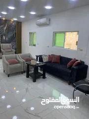  6 للبيع صالون سيدات مرخص وشغال في اكتر مناطق ابو نصير حيوية