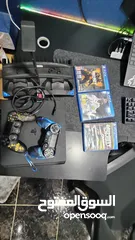 1 السعر قابل للتفاوضps4 slim للبيع بحالة ممتازة