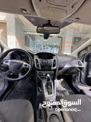  19 فورد فوكس 2015 فل إضافات للبيع 1600 بنزين