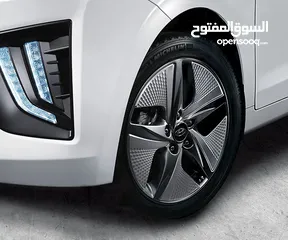  2 للبيع نقدا فقط: هيونداي أيونيك 2022 هايبريد – بيضاء اللون  نظافة عالية ومواصفات مميزة