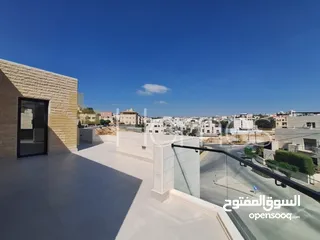  1 روف طابقي مع ترس للبيع في دابوق بمساحة اجمالية 380م