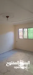  8 شقه للايجار