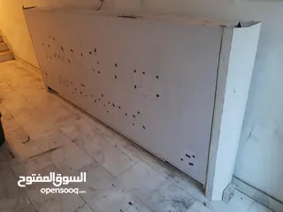  4 ارمه الكابوند مع بروفايلات حديد جاهز تصلح لجميع المحلات( مستعمل ) بحاله ممتازه