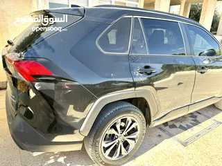  18 Toyota RAV4 (XLE) PRIME HYBRID 2022