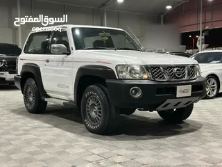  3 Nissan Safari VTC