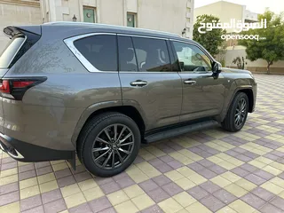  4 US lexus LX 600 2023 F sport