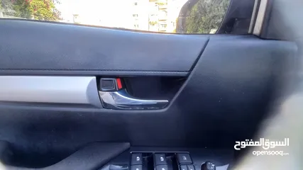  7 تويوتا هايلوكس وراد شركه وكفاله الشركه مديل 2023فحص 2 جيد واحد قصعه واحد ظربه عالراس بسعر مغري وقابل