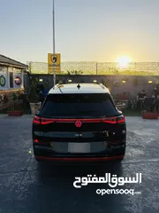 16 ‏Volkswagen ID6 black edition