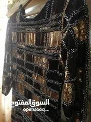  1 فساتين مستعمل لمدة ساعتين بحالة الجديد جميع الفساتين المعروض بسعر مغري جدا