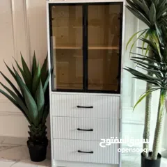  3 خزانة العرض الفاخرة – ترتيب + فخامة + أناقة بقطعة وحدة