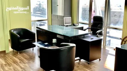  1 أثاث مكتب للبيع وطاولة اجتماعات وكتب جلد office desk meeting table