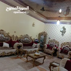  1 بيت للبيع في الطوبه والنخيله مساحه 300 طابقين