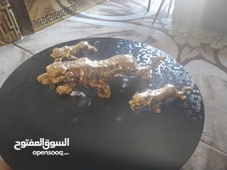  10 تحف وانتيكات ونحاسيات بسعر مغري من المالك