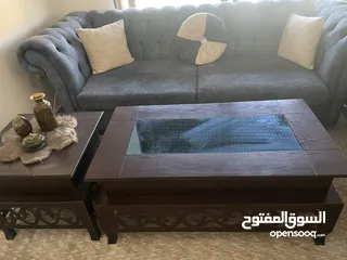  1 طقم طاولات خشب بحالة جديدة