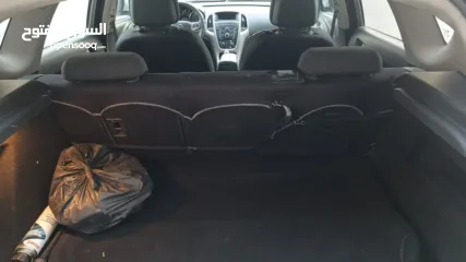  8 اوبل أسترا 2013