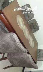  1 طاولة سفره .. ستت كراسي تنجيد ... الموقع بجديده البلد..