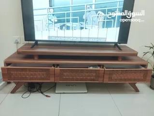  1 First-class all-wooden TV table