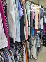  6 محل ملابس شامل ديكور( اوروبي وجديد) للبيع
