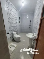  18 عماره ملكيه للبيع بصنعاء بيت بوس