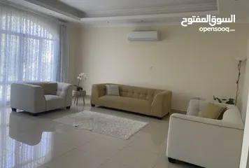  3 طقم كراسي بطابع مودرن للبيع