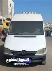  1 باص مرسيدس سبيرنتر شاصي طويل مع ثلاجه ووحدة تبريد فريزر