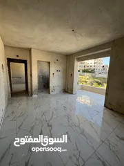  6 tira palace