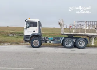  2 For rent trailer with flat and driver للإيجار شاحنه والمقطوره والسائق